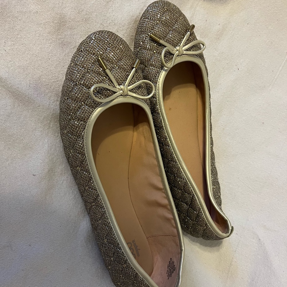 EasySpirit quilted gold flats size 11